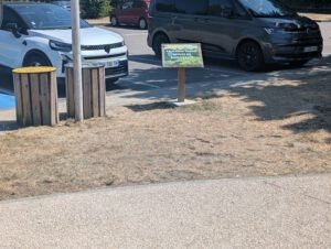 Een maai-me-nietstrook langs de Franse snelweg om de biodiversiteit te bevorderen