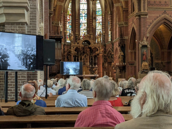 Reve-viering in de kerk van Blauwhuis - TV-uitzending over P.C. Hooftprijs voor Reve