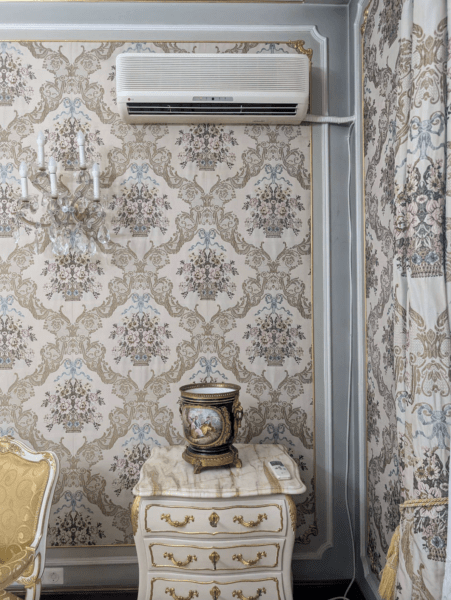 Airconditioning in de Villa Ceaușescu in Boekarest